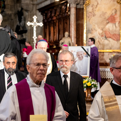 Stephansdom: Österreich nahm Abschied von Papst Franziskus / Erzdiözese Wien/ Schönlaub, Stephan Schönlaub Stephansdom: Österreich nahm Abschied von Papst Franziskus