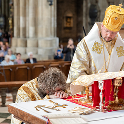 Priesterweihe Byzantinischer Ritus im Stephansdom / Erzdiözese Wien/ Schönlaub